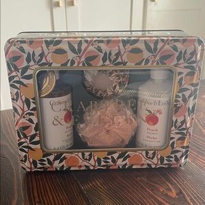 Crabtree & Evelyn Peach Body Wash Set NEW